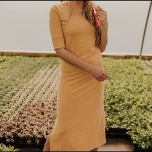 🍃Roolee Yellow Textured Maxi Dress